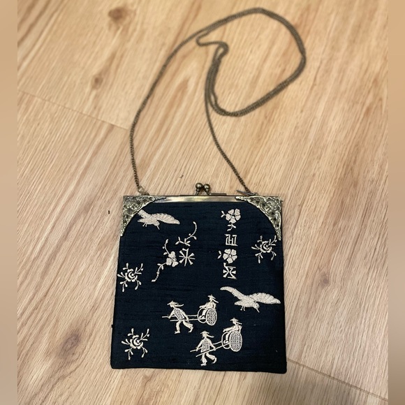 Black silk brocade traditional Chinese mini bag - Picture 2 of 4